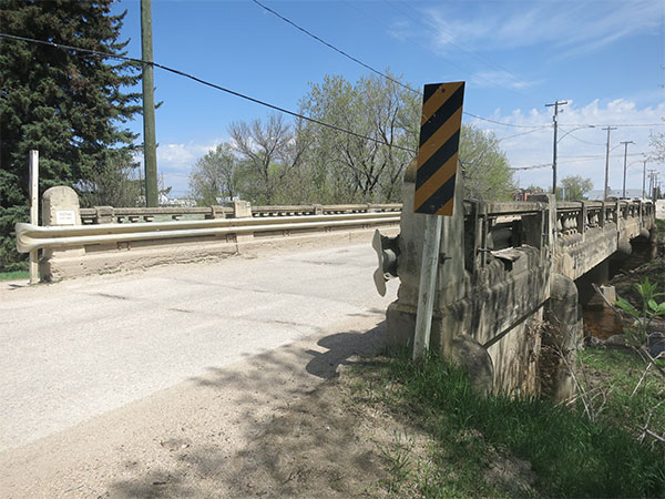 Concrete beam bridge at Ethelbert