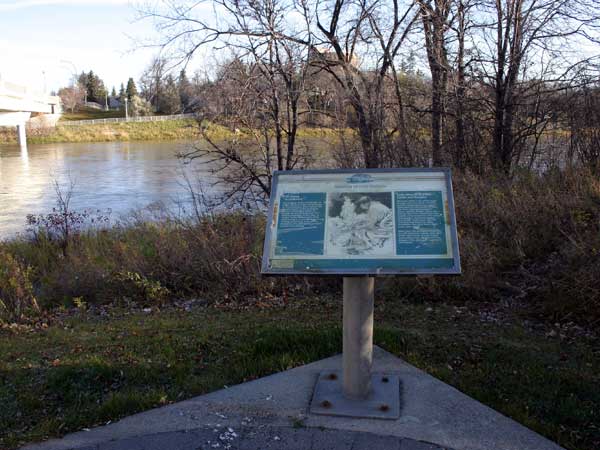 “Millenia of First Nations” plaque at N49.87148, W97.26373