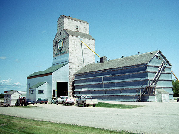 Manitoba Pool grain elevator at Fisher Branch