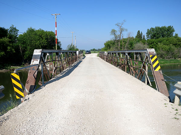 Steel pony truss bridge over the Fishing River