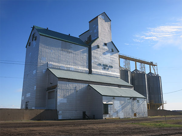 The former Manitoba Pool grain elevator at Fredensthal West