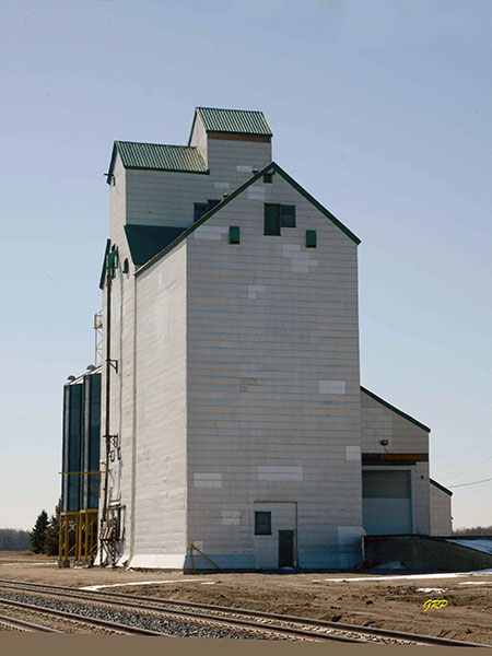 The former Manitoba Pool grain elevator at Fredensthal West