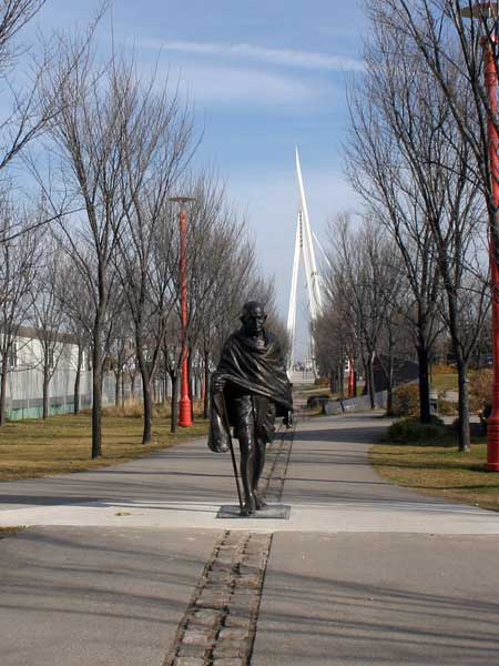Mahatma Gandhi Statue