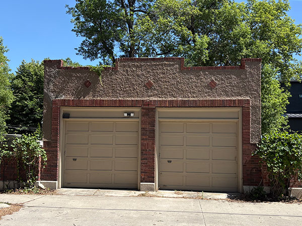 Gardiner House garage