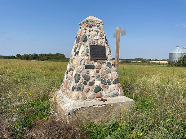 Green Bluff School commemorative monument