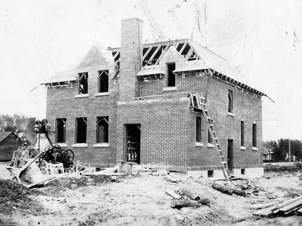Dominion Post Office at Gretna under construction