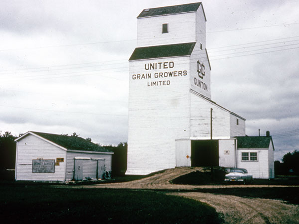 United Grain Growers grain elevator at Gunton