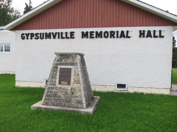 Gypsumville pioneers monument