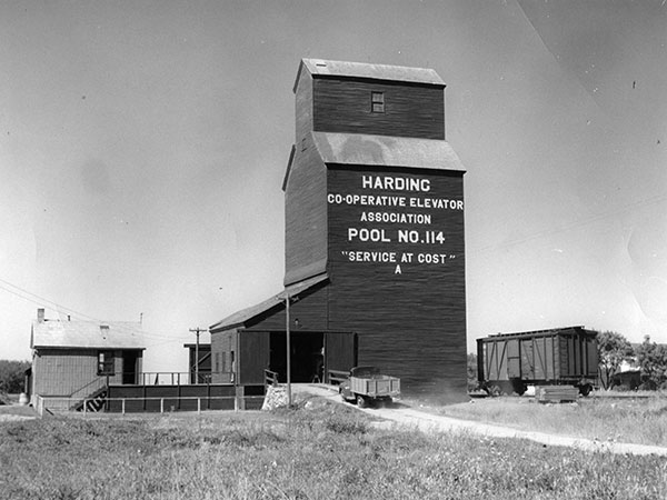Manitoba Pool grain elevator at Harding