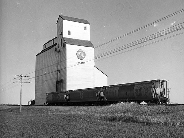 Manitoba Pool grain elevator at Harte