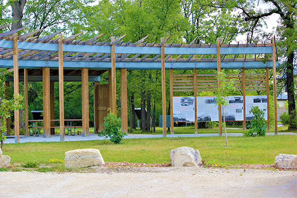 Henteleff Park interpretive panels