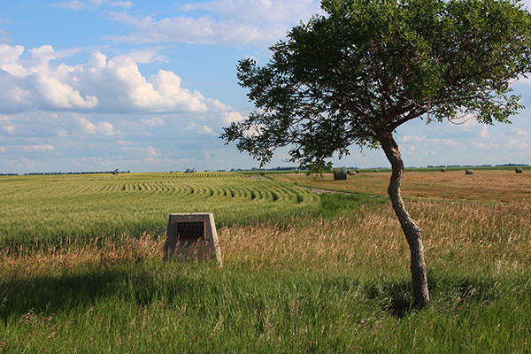 Hernefield School commemorative monument
