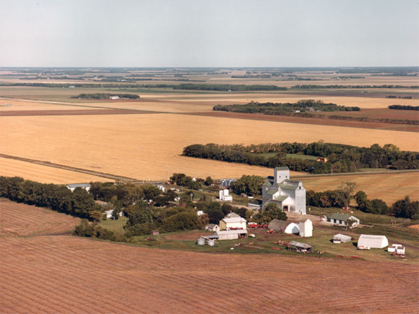 Aerial view of Homewood showing the Manitoba Pool grain elevator