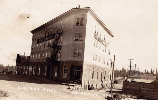 Postcard view of the Hotel Cambrian