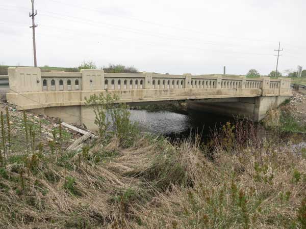 Concrete beam bridge no. 1350 over Graham Creek