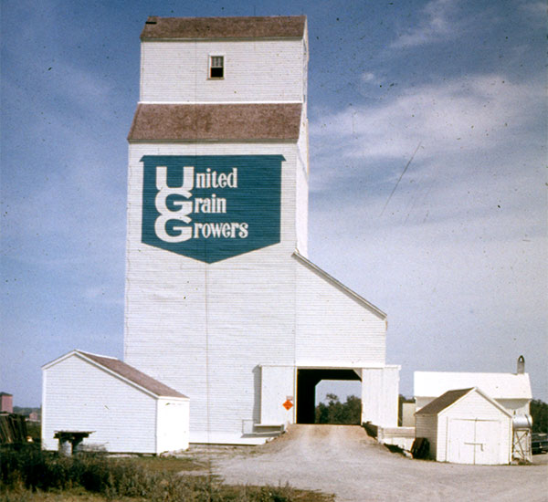 United Grain Growers grain elevator at Indian Springs