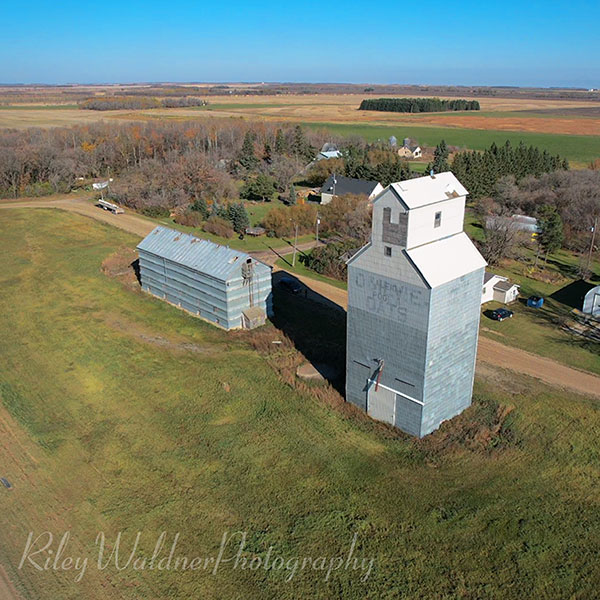 Aerial view of the former Manitoba Pool grain elevator B and balloon annex at Kaleida