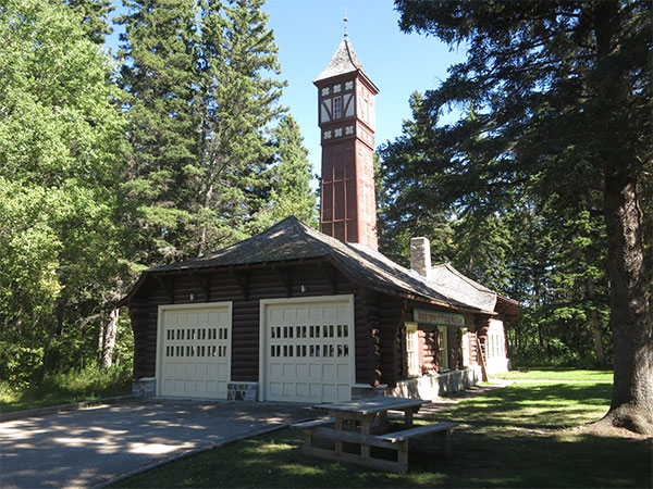 Keeseekoowenin Ojibway First Nation Interpretive Centre