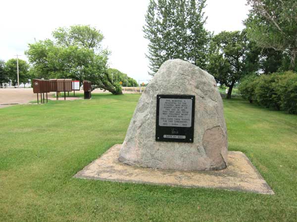Kemnay United Church commemorative monument