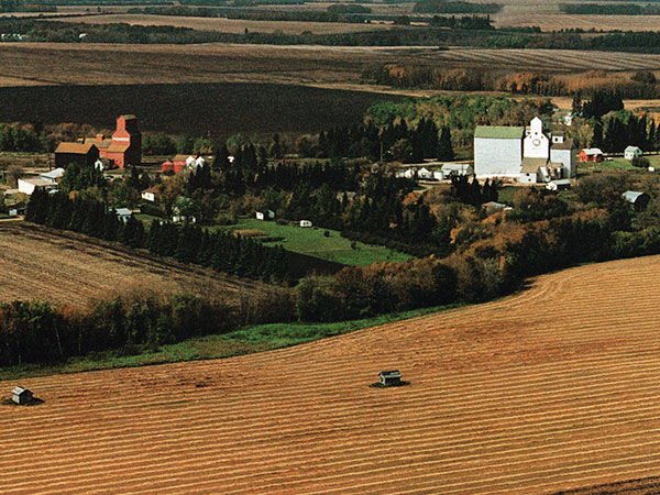 Aerial view of the Manitoba Pool grain elevator at Kenville