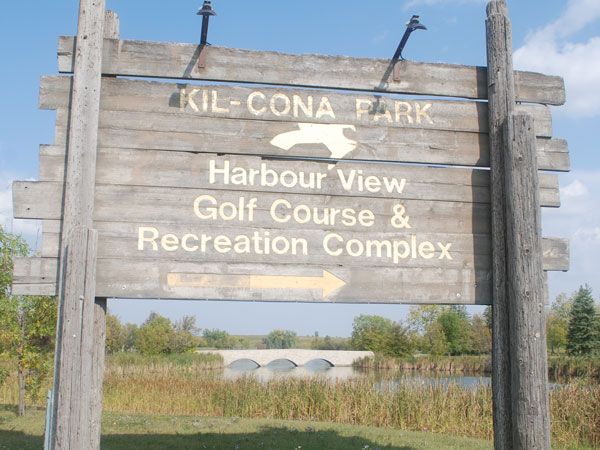 Precast concrete bridge