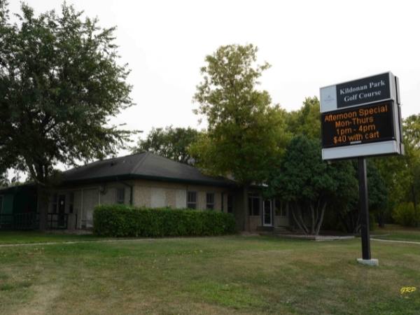 Exterior of the Kildonan Park Golf Course clubhouse