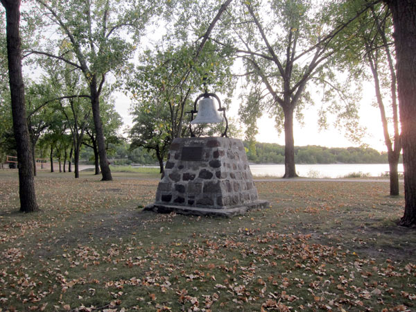 Killarney pioneers monument