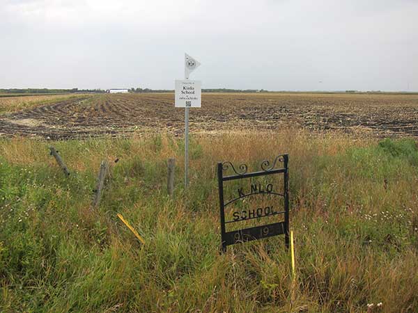 Kinlo School commemorative signs