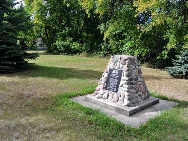 Knox United Church commemorative monument