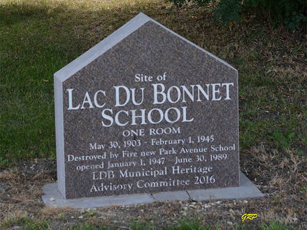 Lac du Bonnet School commemorative monument