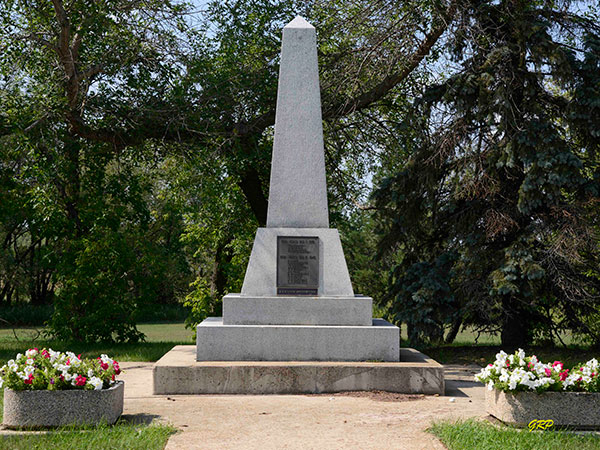 Langruth war memorial