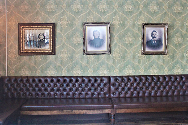 Interior of the Langside Grocery restaurant