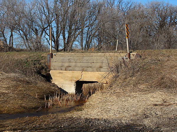 Concrete culvert bridge