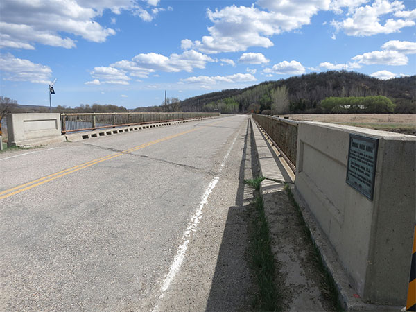 Maurice Ridley Bridge and commemorative plaque