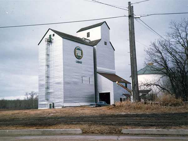Former Manitoba Pool grain elevator at Libau