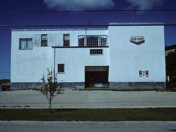 The former Lorette Centre School building