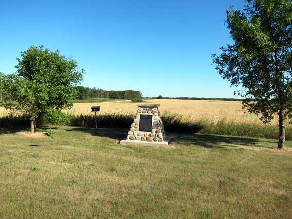 Lorndale School commemorative monument