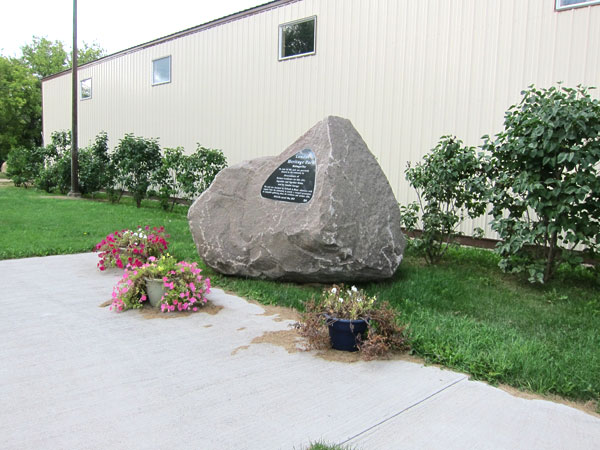 Monument in the Lundar Heritage Park