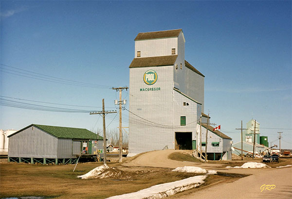 The Manitoba Pool grain elevator at MacGregor