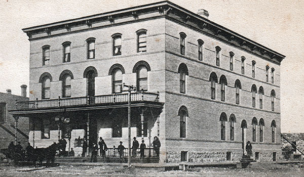 Postcard view of the Manitoba Hotel