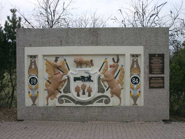 Mayor’s Grove and First City of Winnipeg Crest Plaques