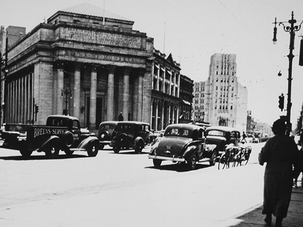 Main Street south from Portage Avenue, with the Victory Building to the right/south of the Bank of Montreal
