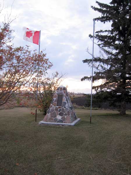 Menzie pioneers commemorative monument