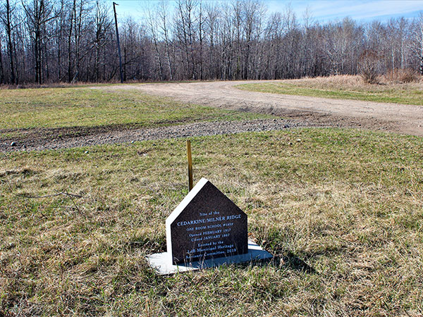 Cedarkine School / Milner Ridge School commemorative monument