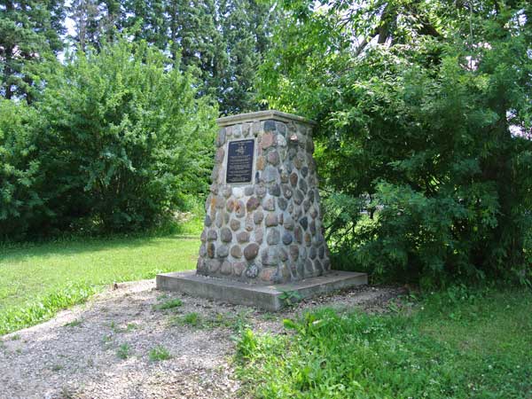 Mountain Stream School commemorative monument