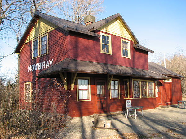 Former Canadian Pacific Railway station at Mowbray