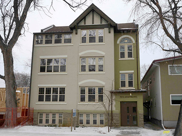 Neil Apartments