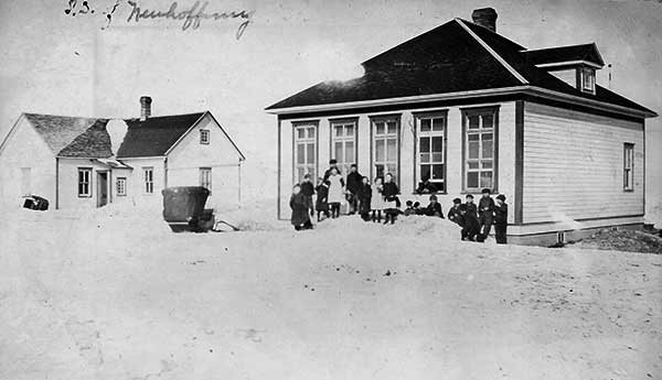 The original Neuhoffnung School building and teacherage