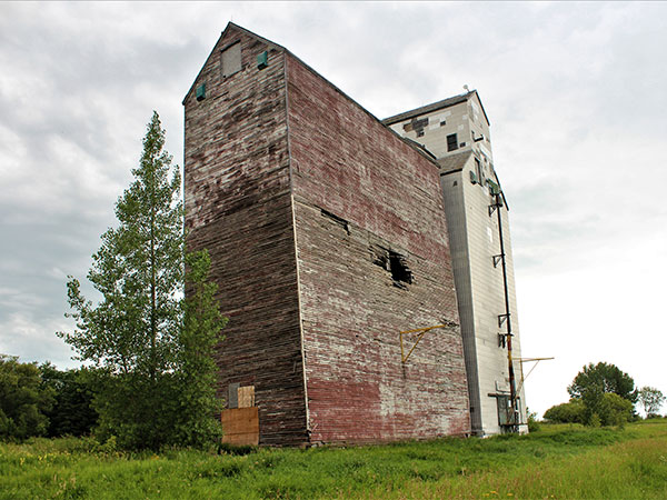 The former Manitoba Pool grain elevator at Oakburn