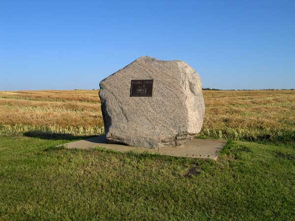 Oak Hill School commemorative monument